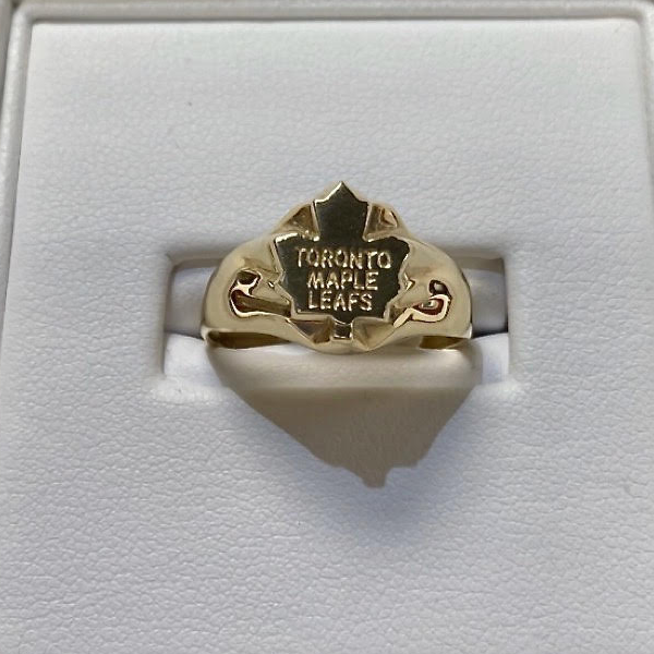 Toronto Maple Leafs - Yellow Gold 10kt. Ring