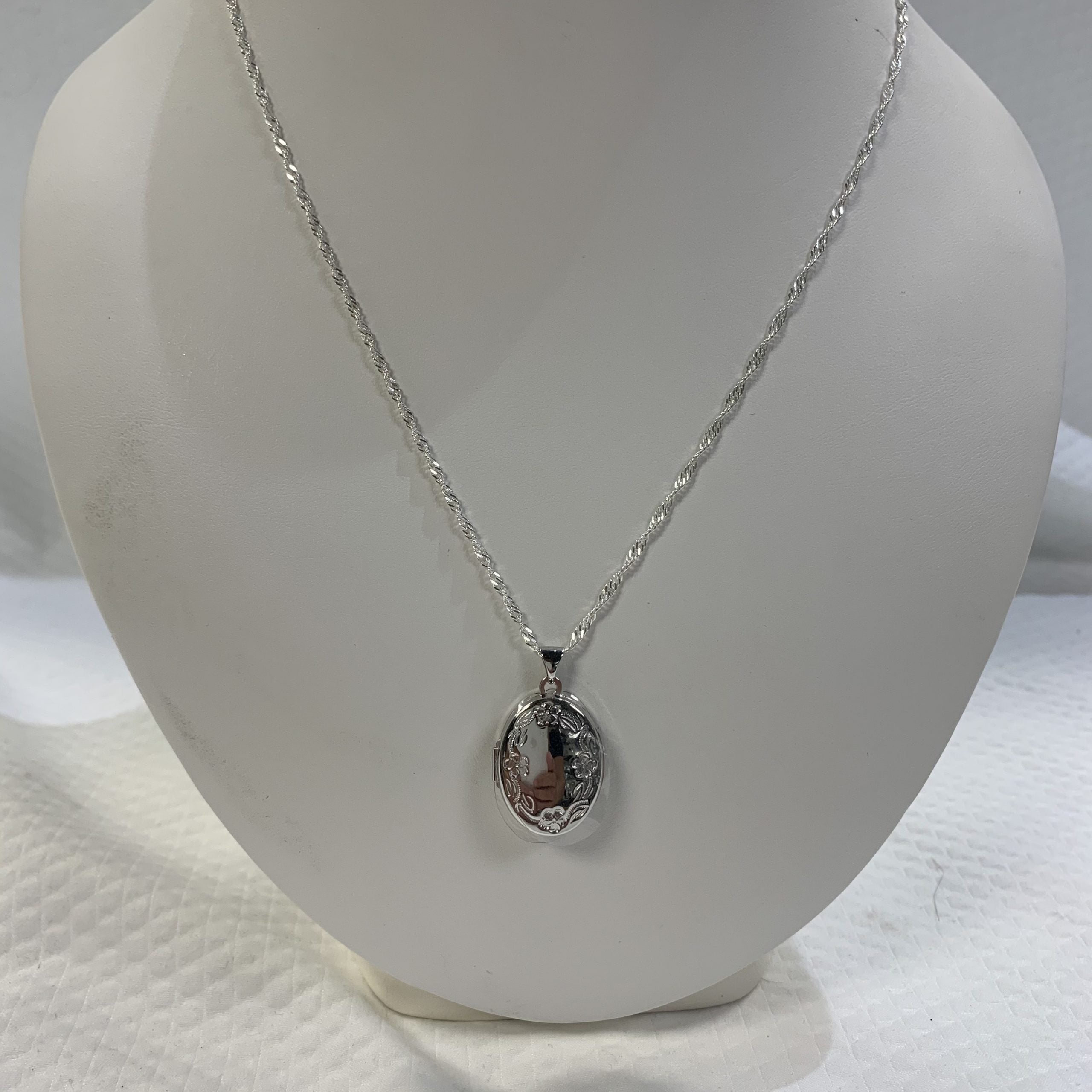 Sterling Silver Locket & 22"chain