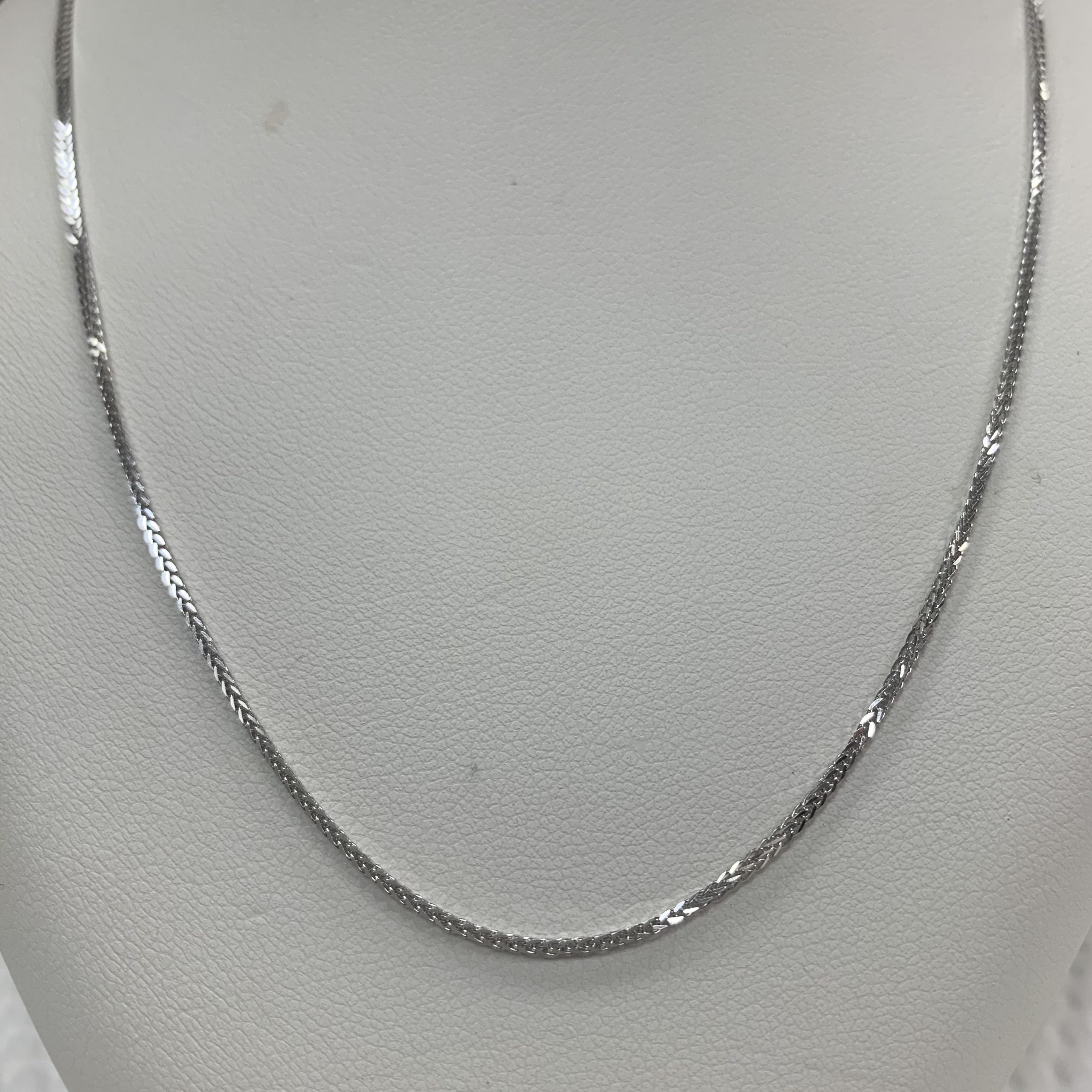 10kt White Gold Medium Wheat Chain 20"