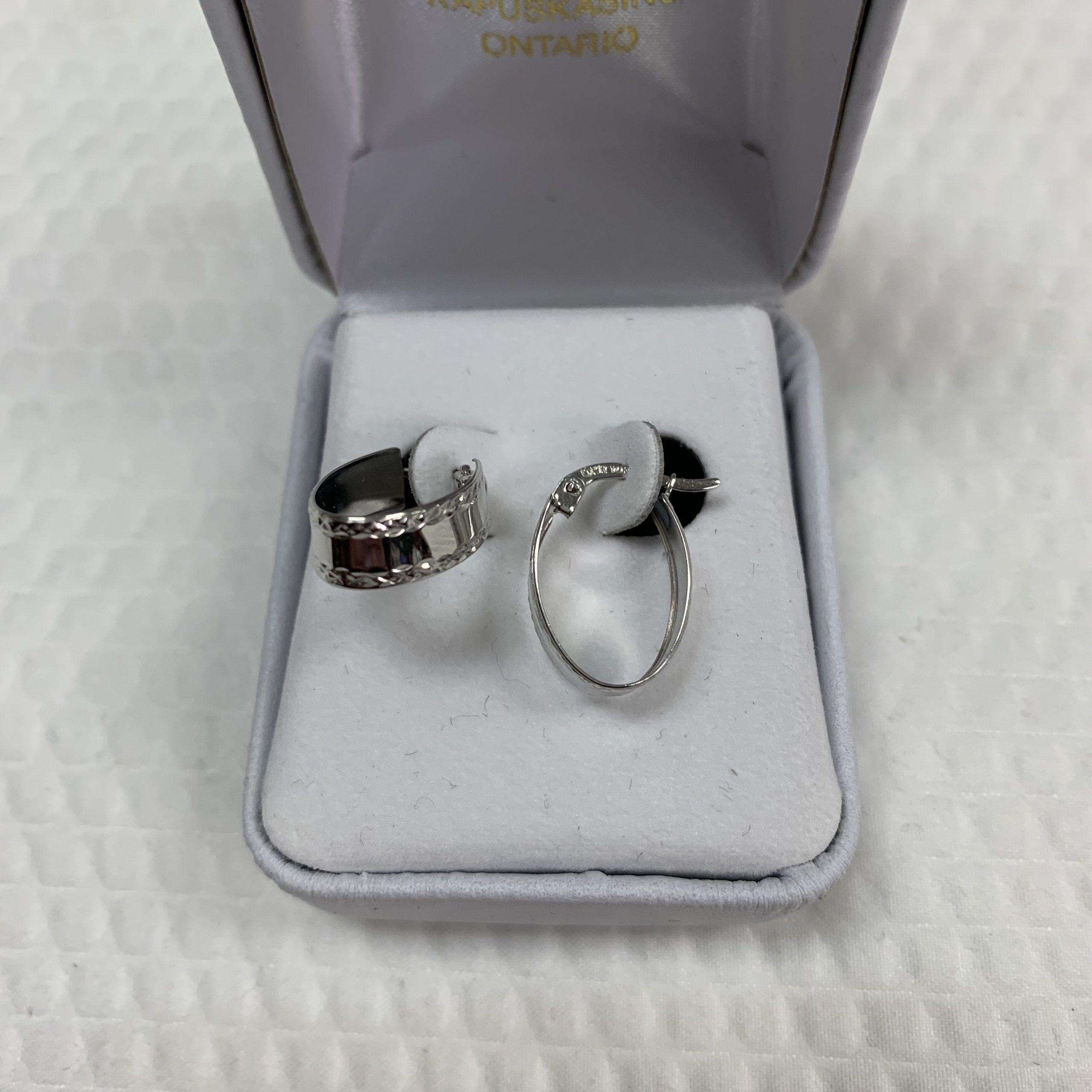 10kt White Gold Hoop Earrings