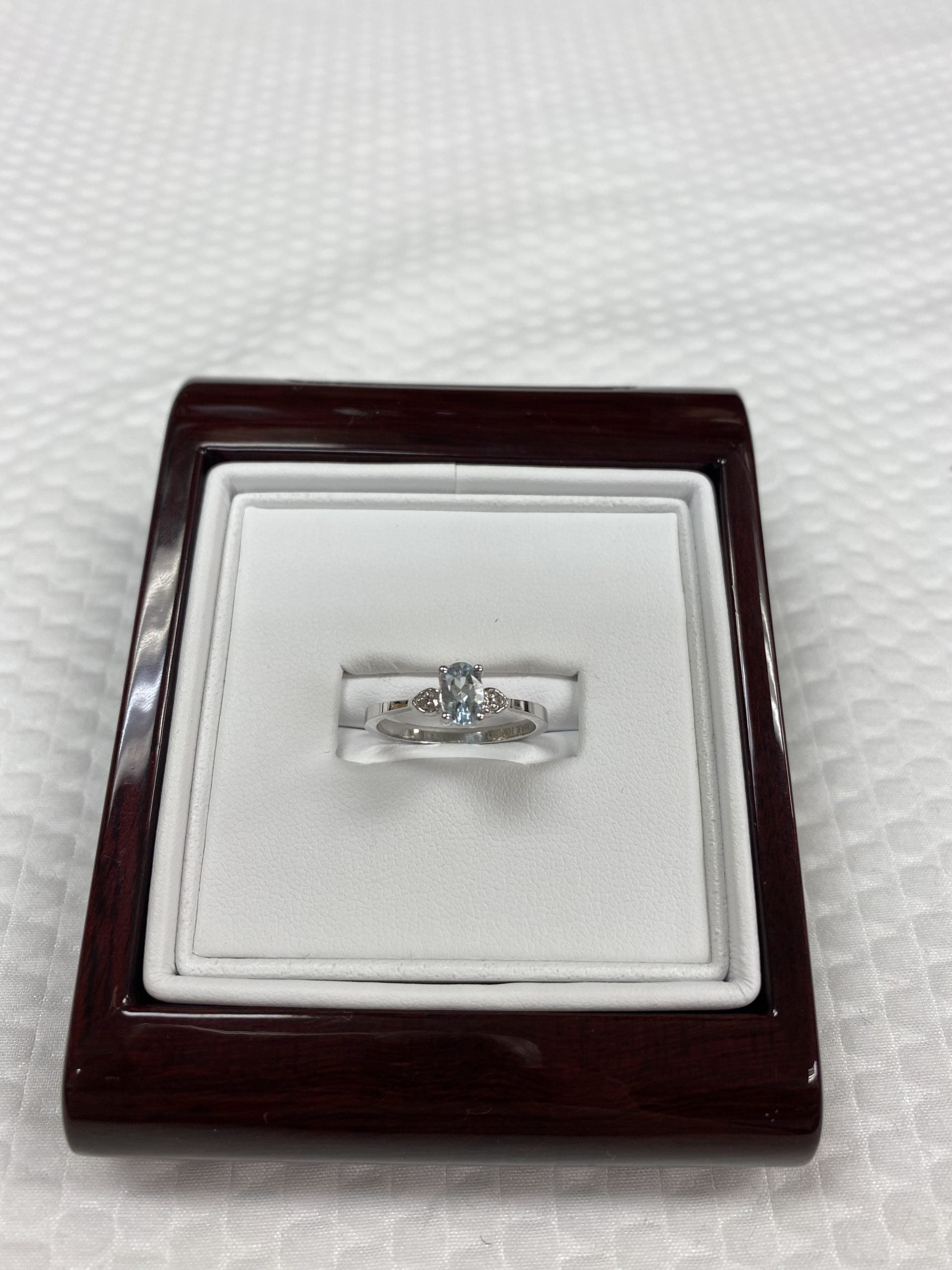 10kt Yellow Gold Diamond and Aquamarine Ring