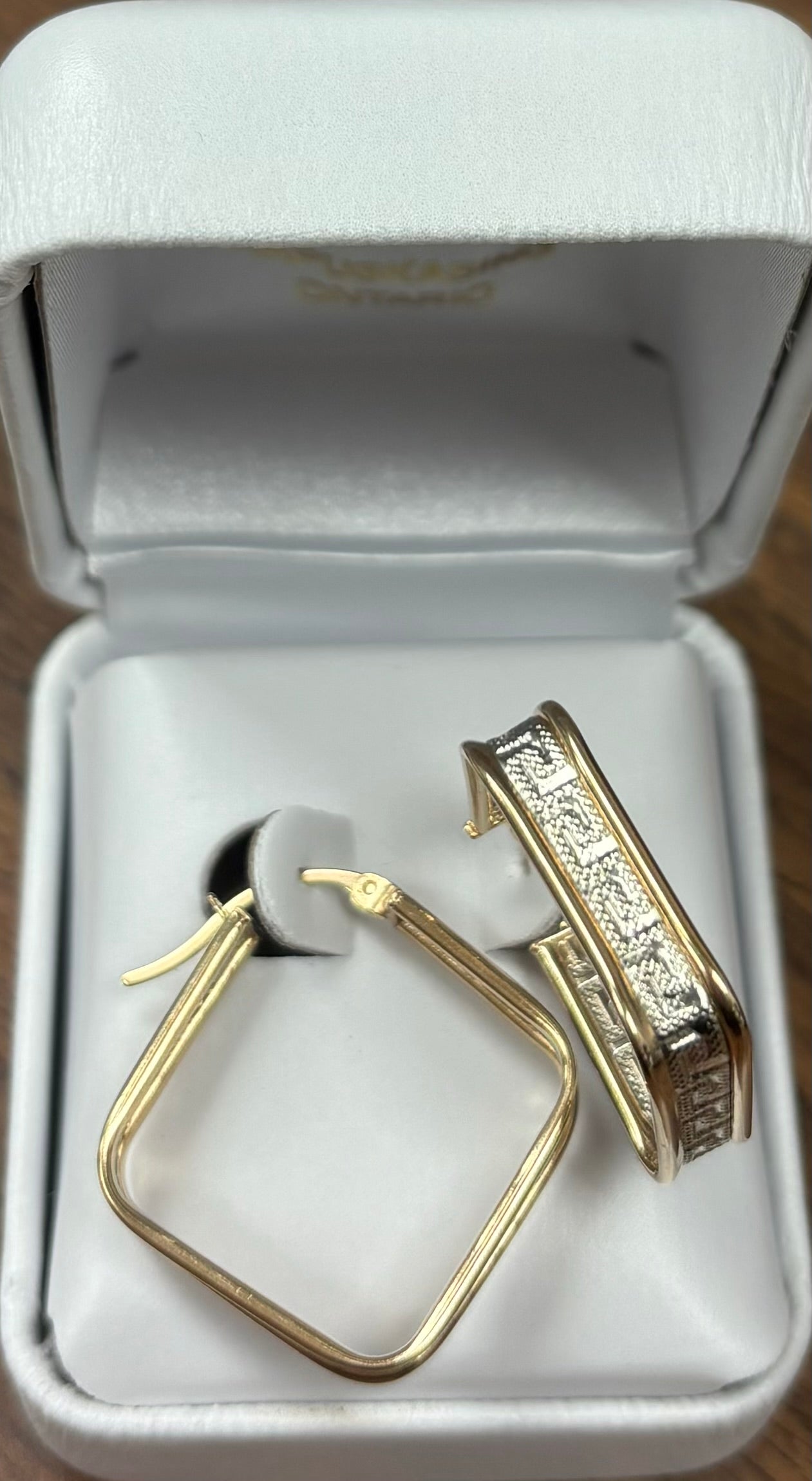 10kt 2-tone square hoops