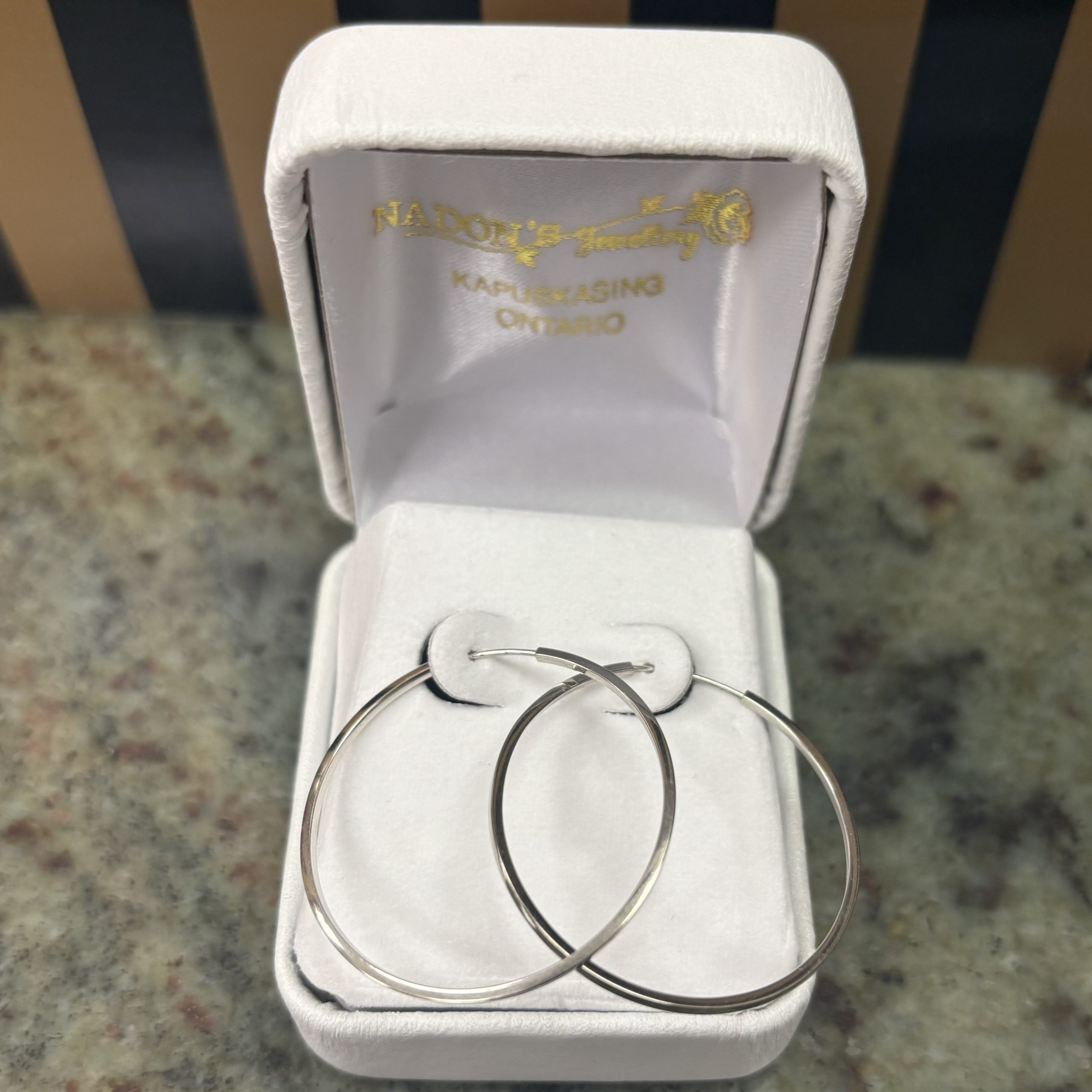 10kt white gold sleeper earrings