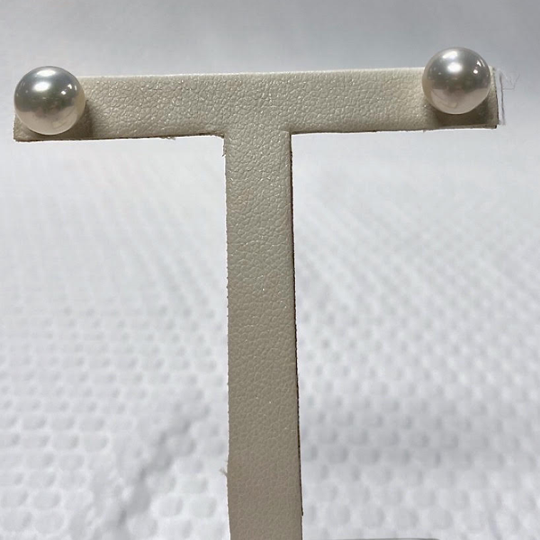 Pearl Studs 8mm