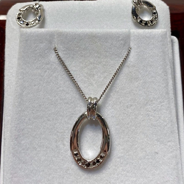 White Gold 10kt. Black & White Diamond Pendant & Earrings