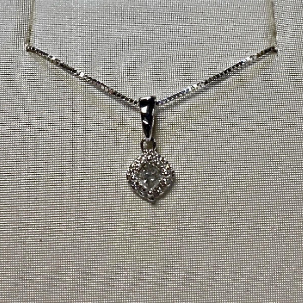 White Gold 10kt. Canadian Diamond Pendant