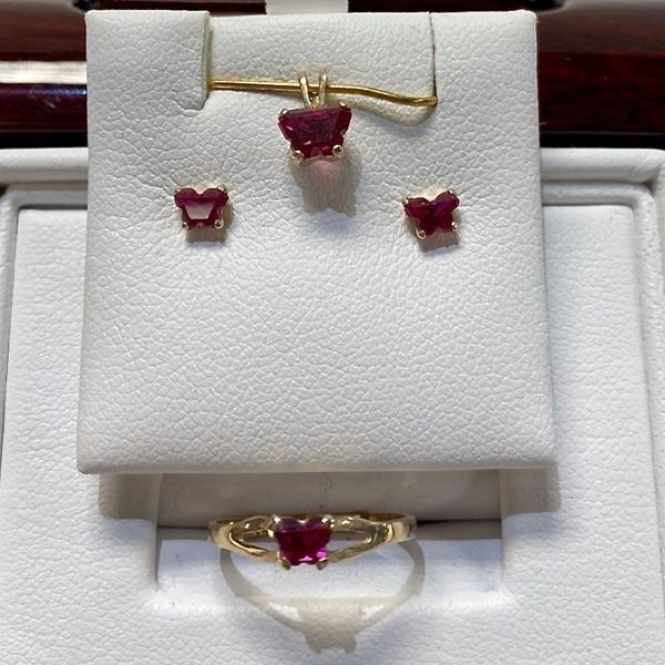 Butterfly- Baby Birthstone Series 10kt.