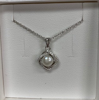 Sterling Silver Pearl and Cubic Pendant