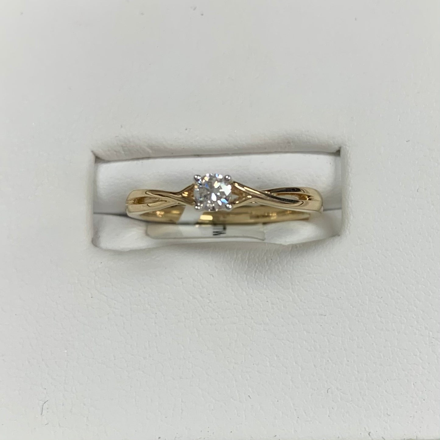 14kt Yellow Gold .15cttw  Diamond Ring