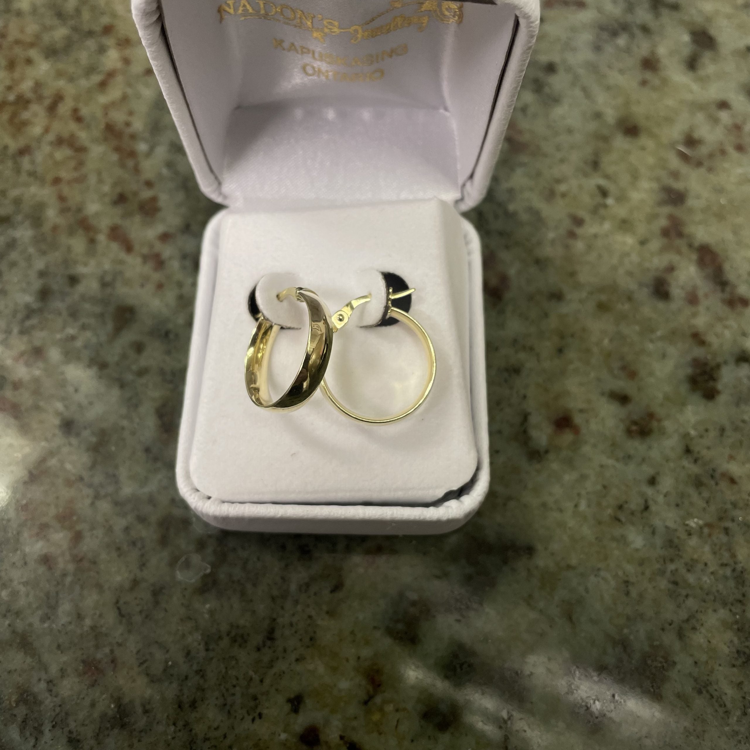 10kt yellow gold plain hoops