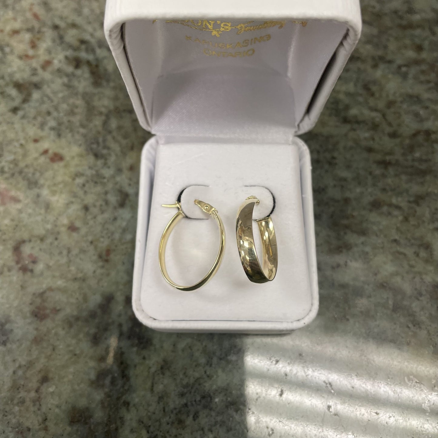10kt yellow gold oval hoops