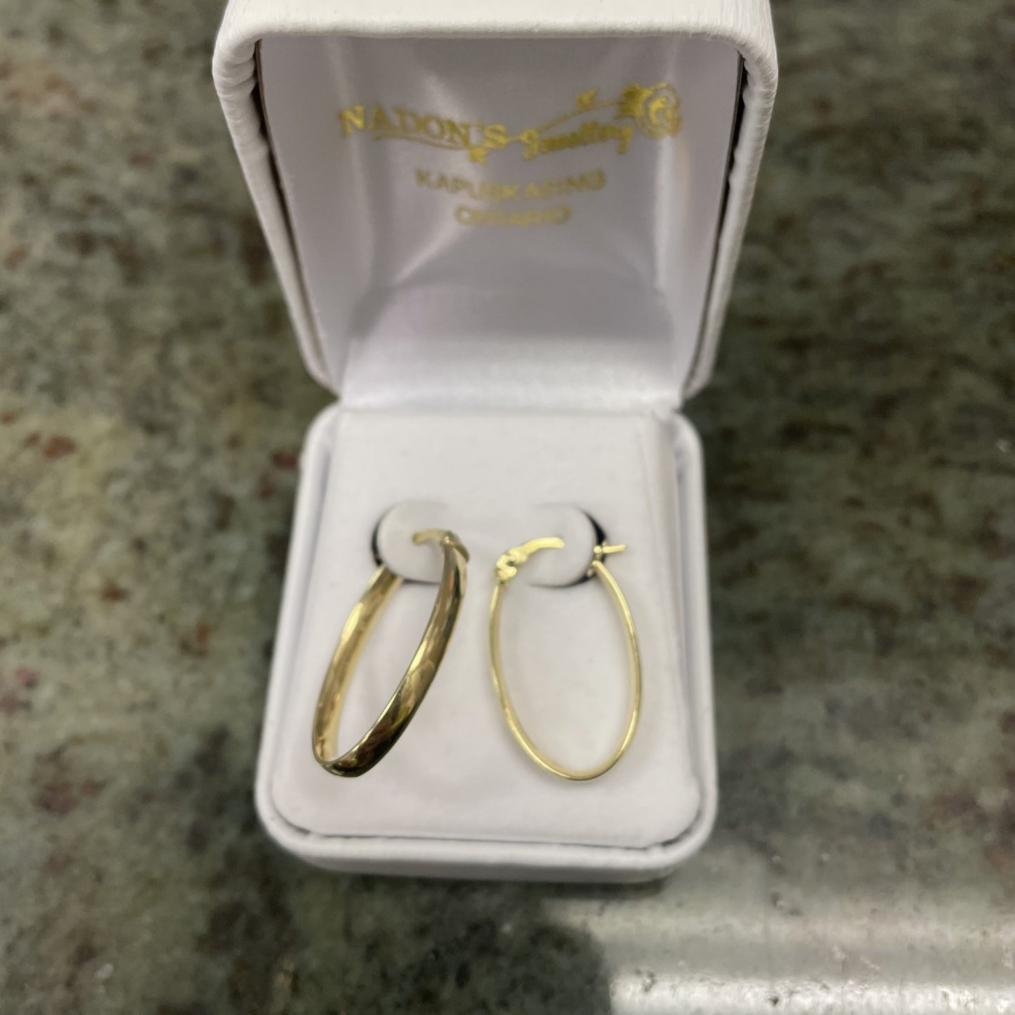 10kt yellow gold oval hoops