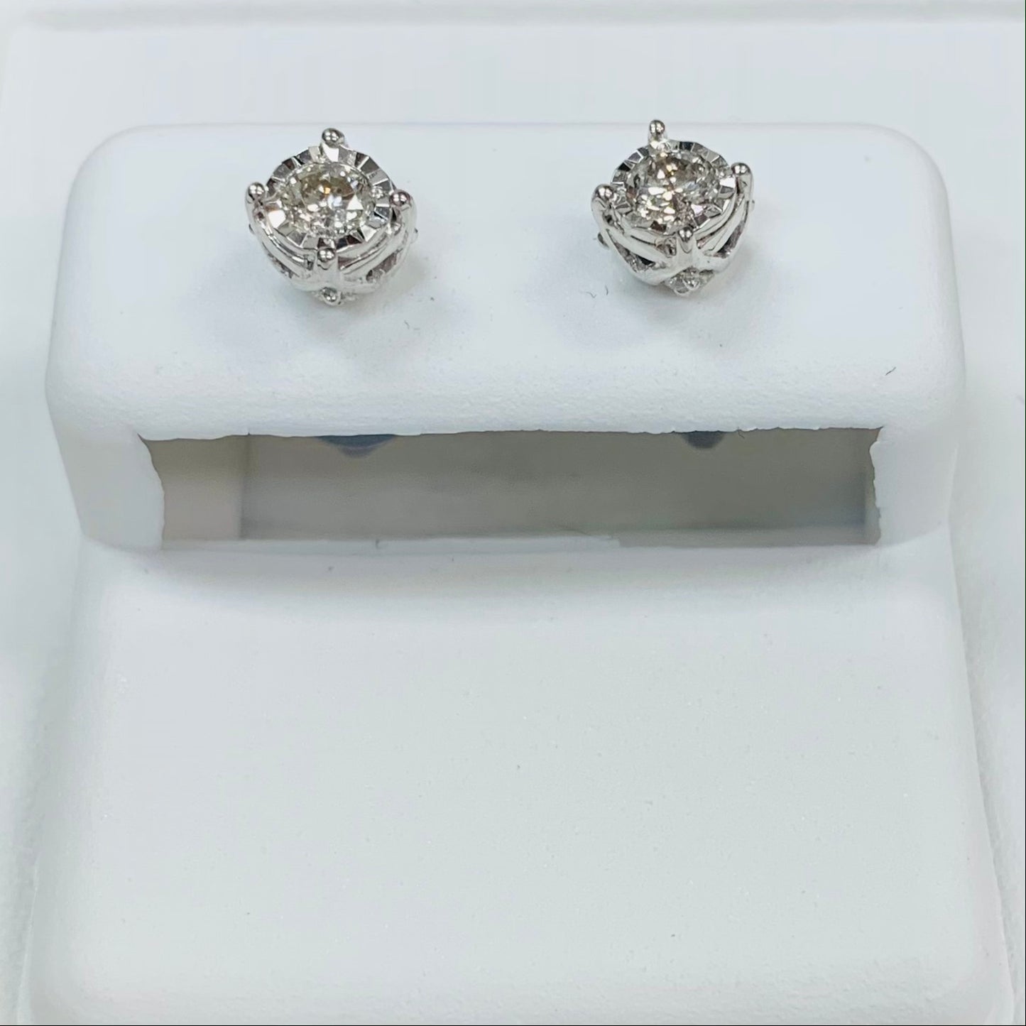 10kt White Gold .50cttw Diamond Studs