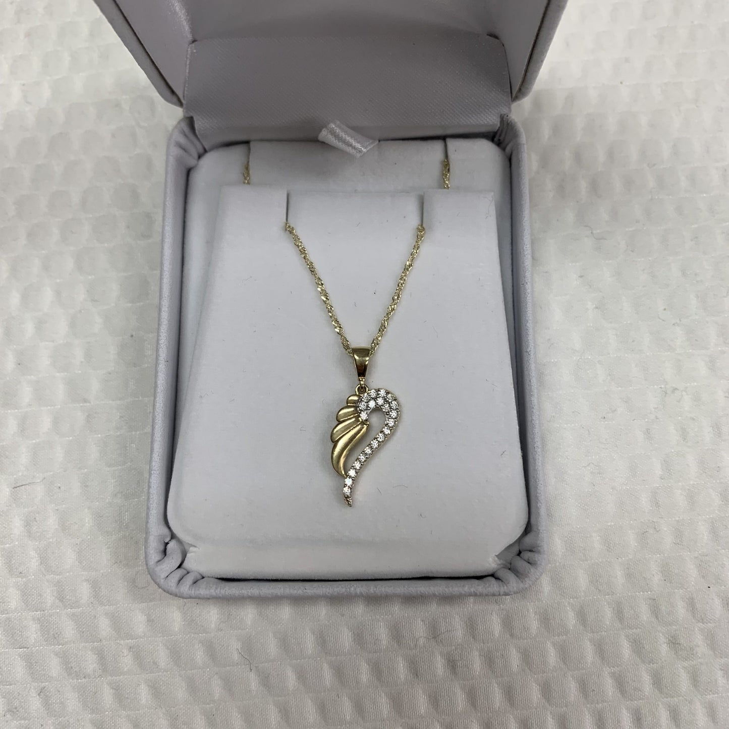 10kt Yellow Gold Cubic Angel Wing Pendant