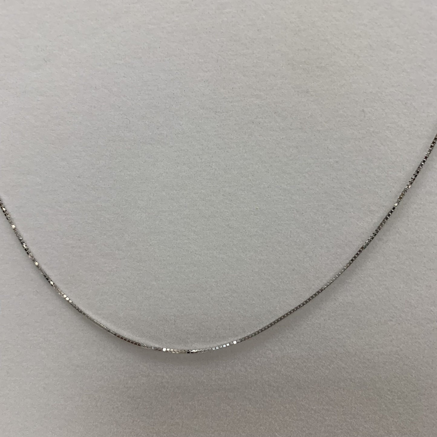 10kt White Gold Light Box Chain 14"