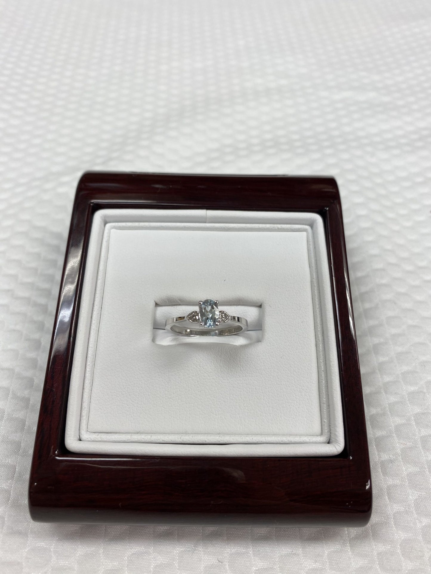 10kt Yellow Gold Diamond and Aquamarine Ring