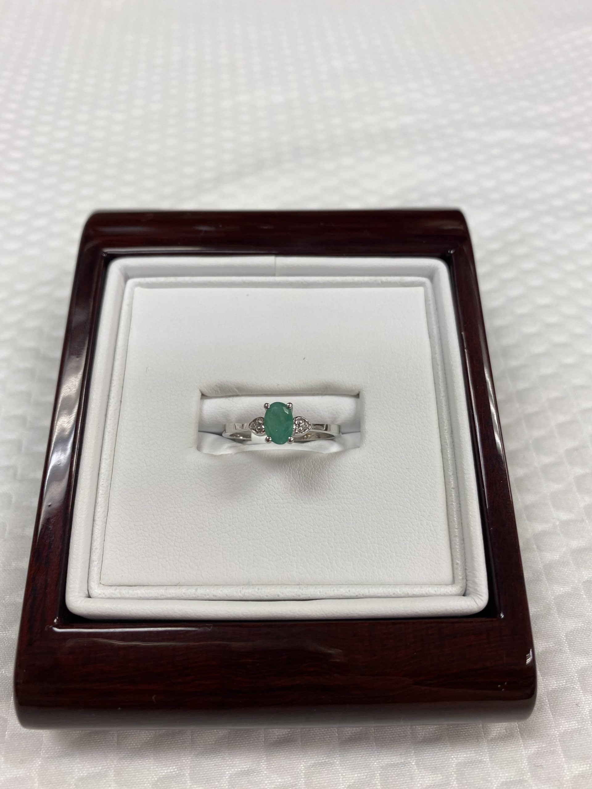 10kt White Gold Diamond and Emerald Ring