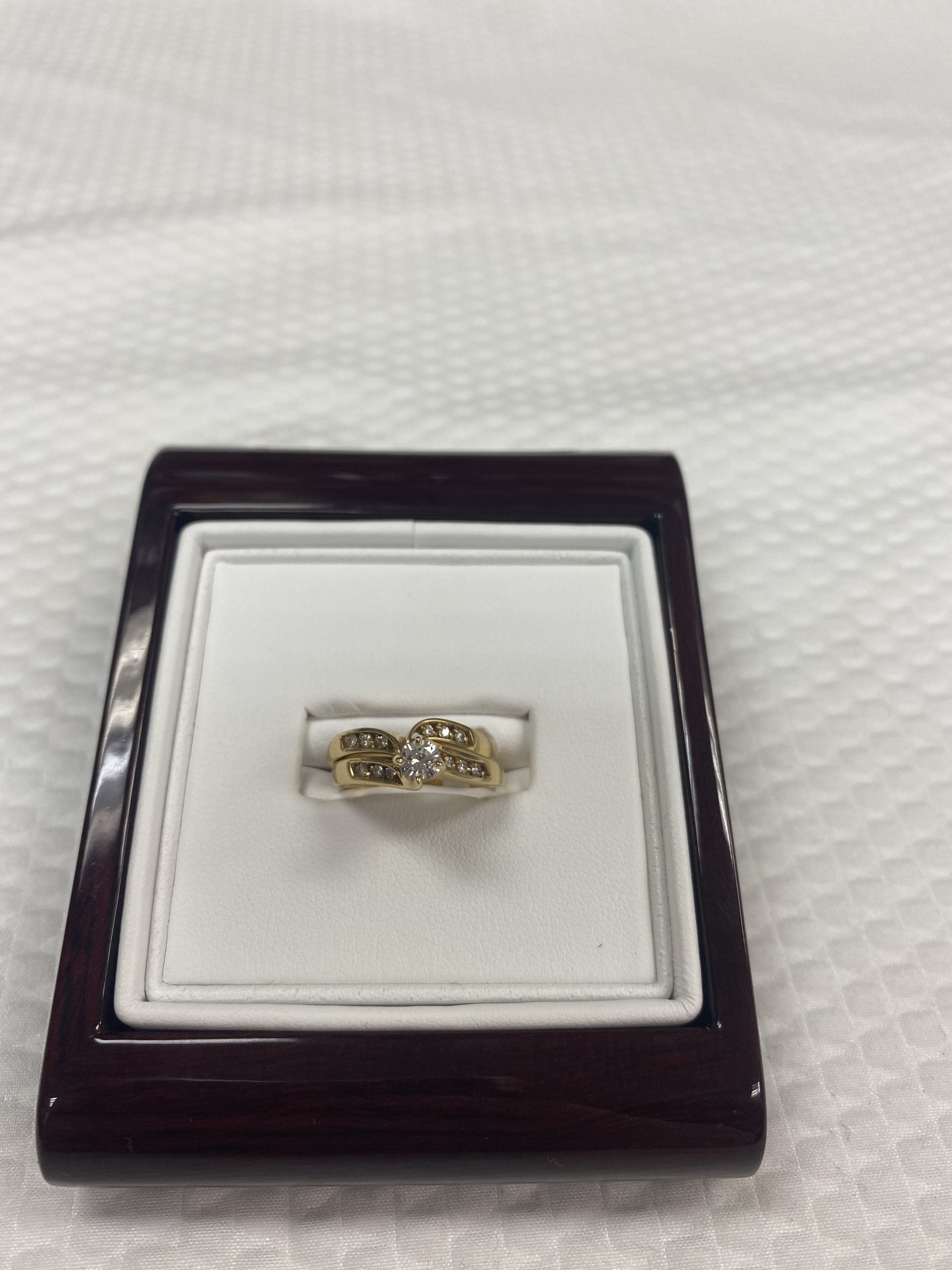 14kt Yellow Gold Diamond ring set