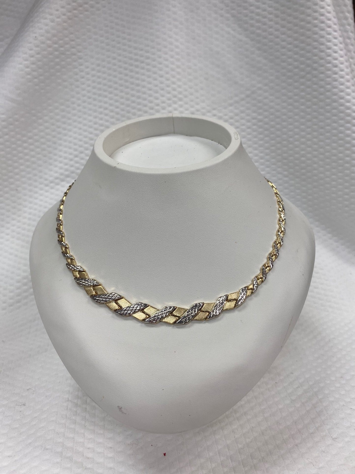 10kt 2tone-gold diamond cut chain