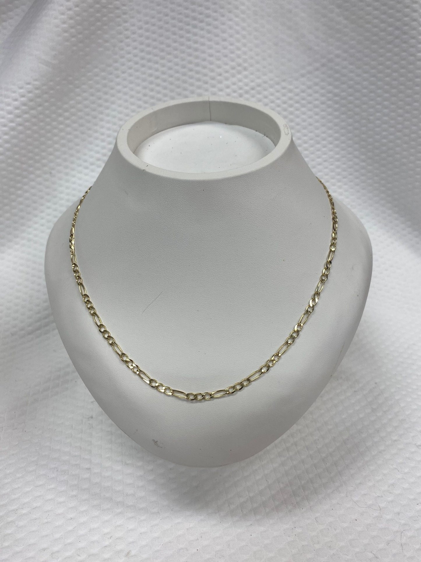 10kt Yellow gold figaro chain 20"