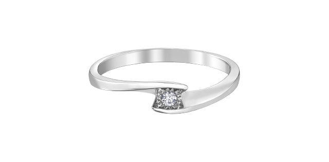 10kt white gold .15ct diamond ring