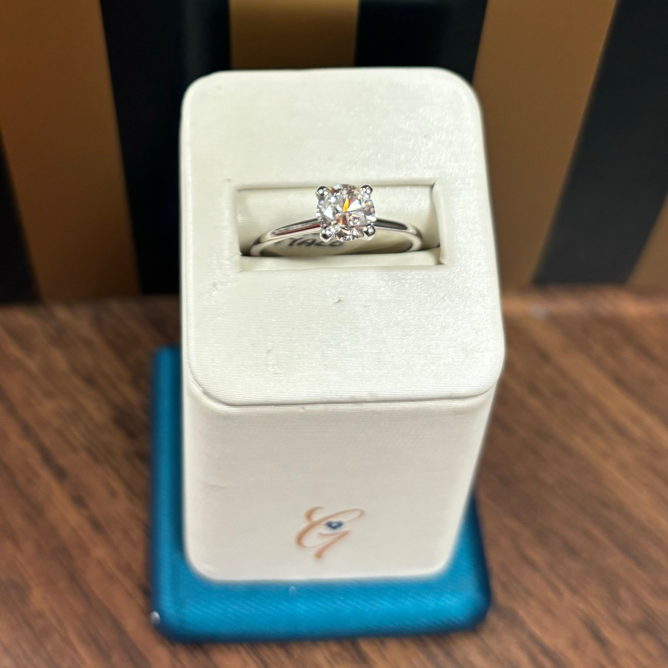14kt white gold 1.00ct/tw lab grown diamond solitaire