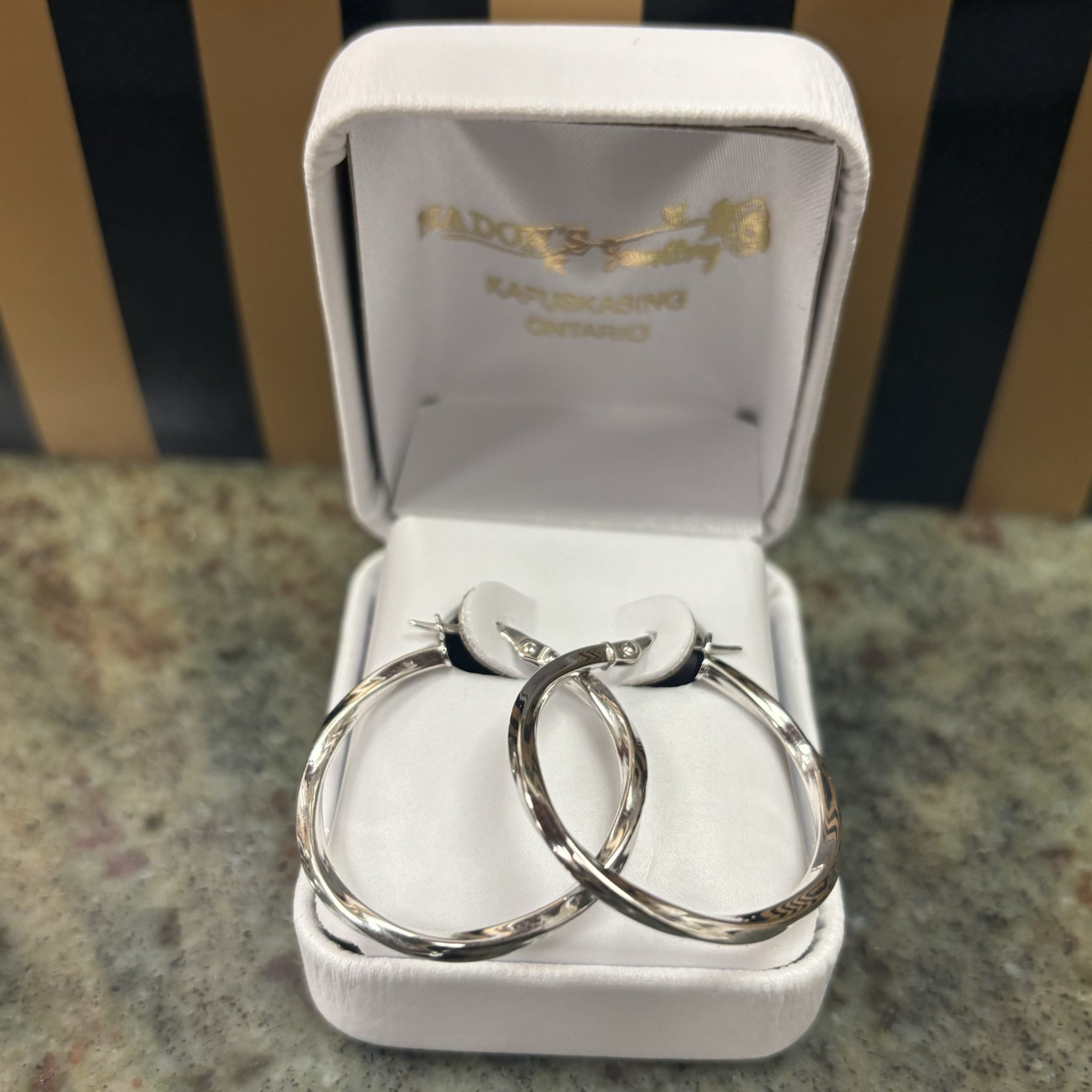 10kt white gold 25mm hoops