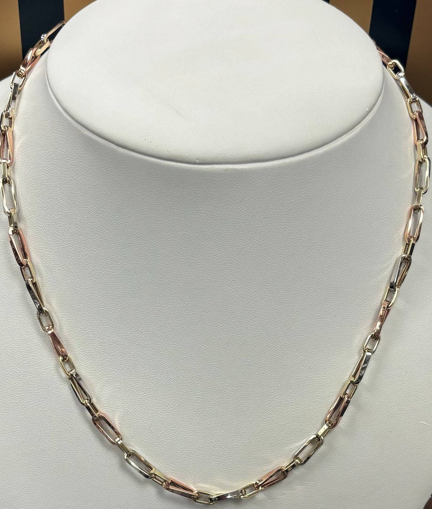 10kt tri-color 18" women's chain (Matching bracelet available)