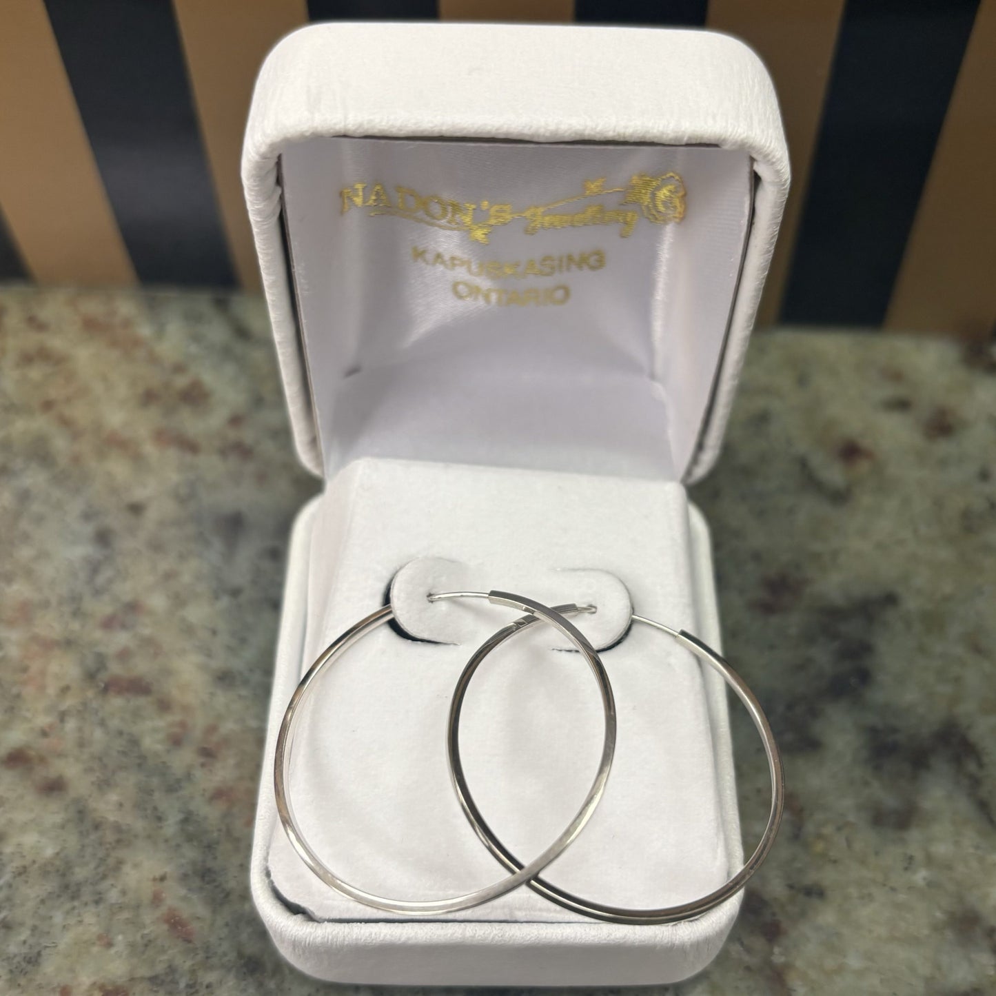 10kt white gold sleeper earrings